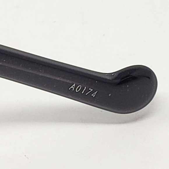 100% Authentic Louis Vuitton Sunglasses - Picture 13 of 13